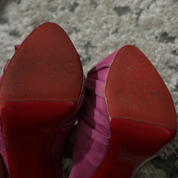 Christian Louboutin Suede Rose Lady Gres Platform Peep Toe Pump EU 39 Barbiecore - Picture 9 of 10
